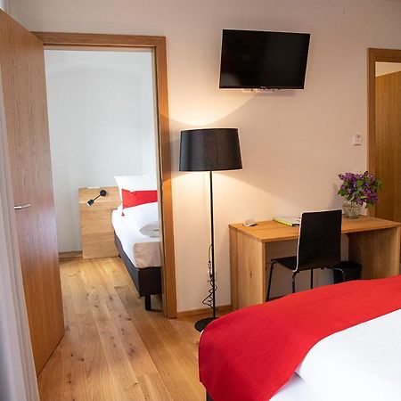 Altstadthotel Brauereigasthof Winkler Berching Esterno foto