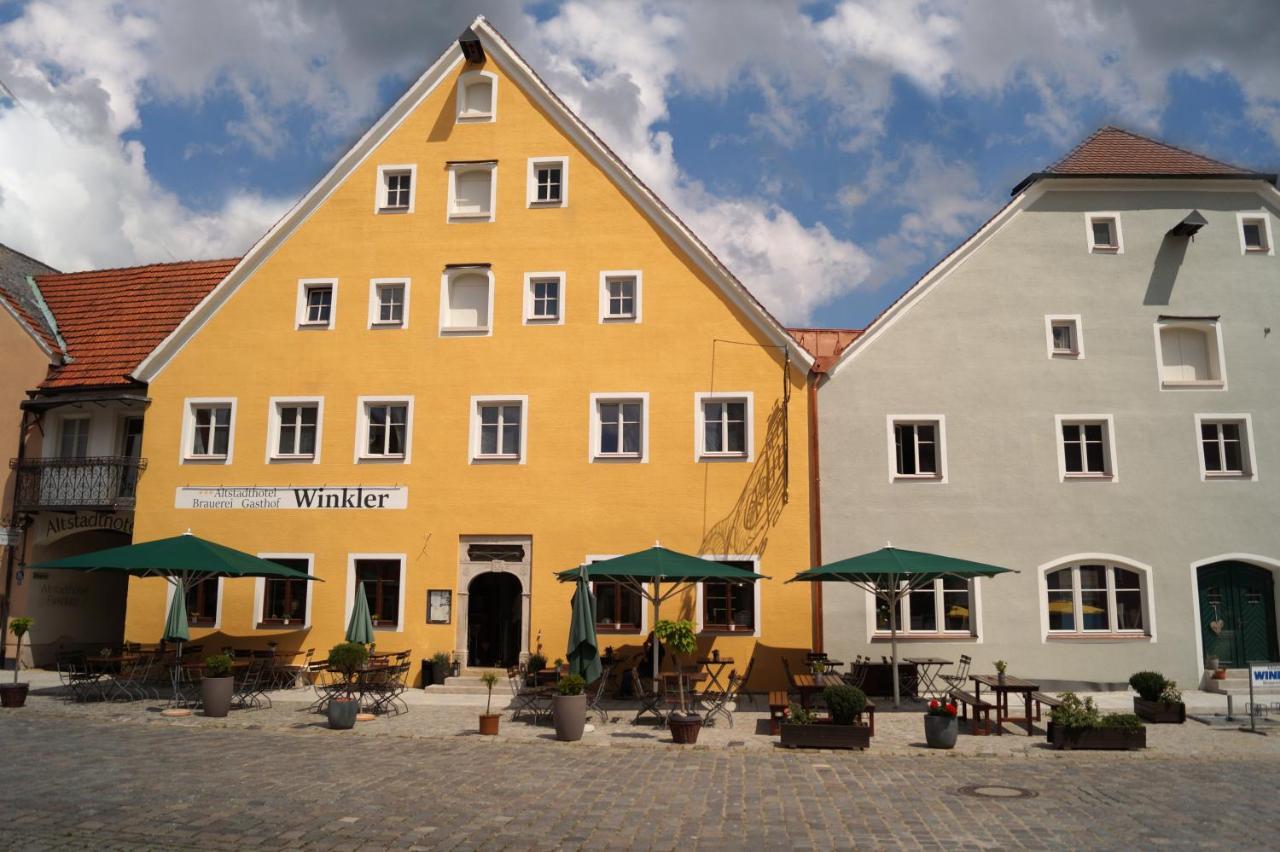 Altstadthotel Brauereigasthof Winkler Berching Esterno foto