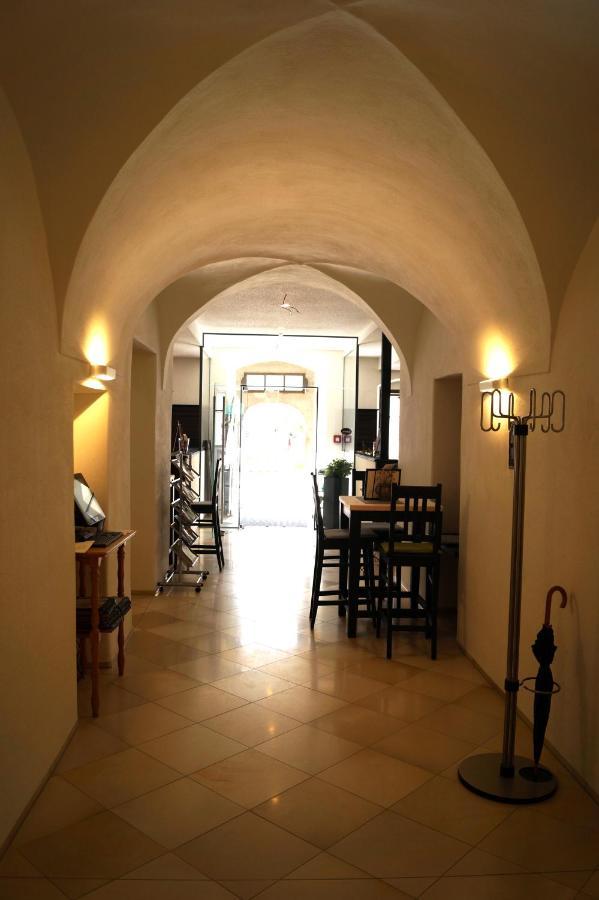 Altstadthotel Brauereigasthof Winkler Berching Esterno foto