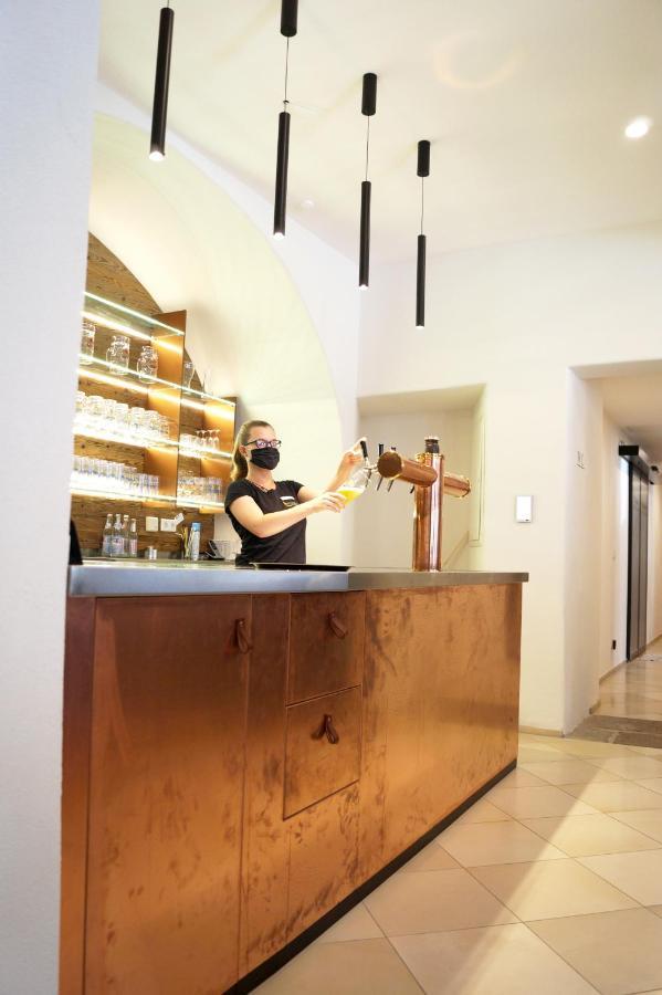 Altstadthotel Brauereigasthof Winkler Berching Esterno foto
