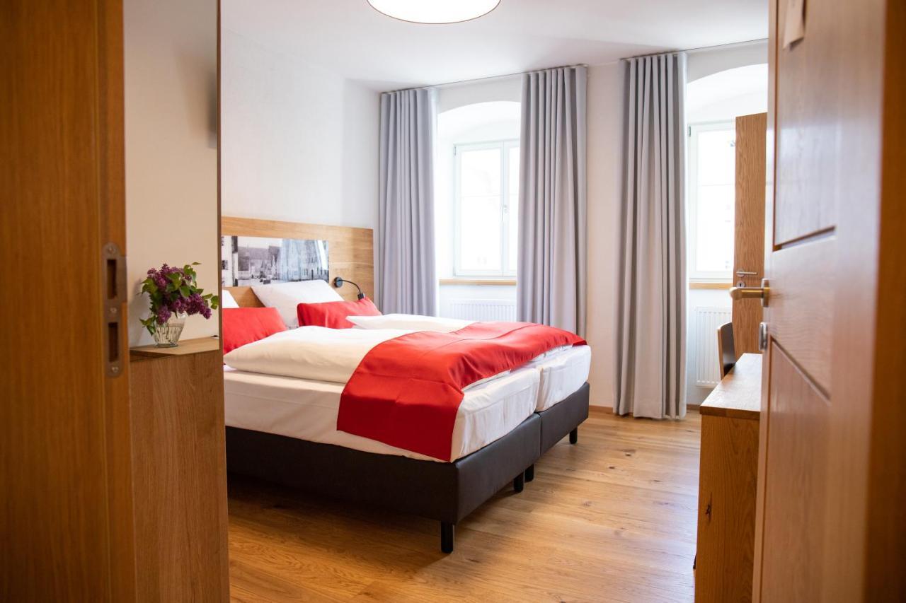 Altstadthotel Brauereigasthof Winkler Berching Esterno foto