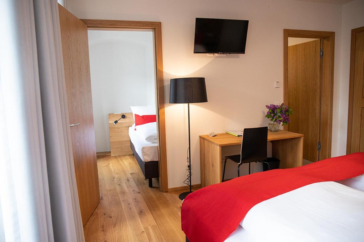 Altstadthotel Brauereigasthof Winkler Berching Esterno foto