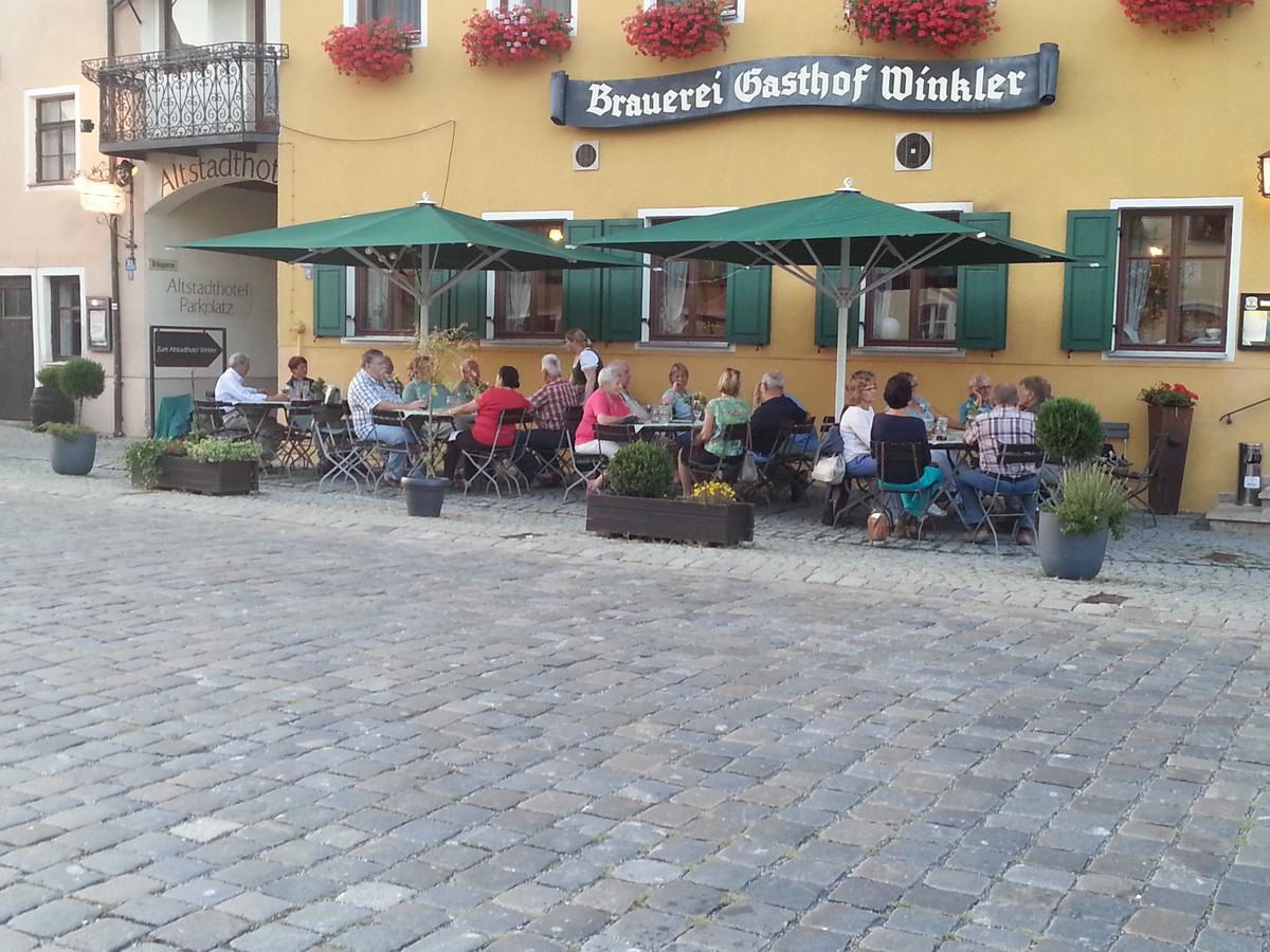 Altstadthotel Brauereigasthof Winkler Berching Esterno foto